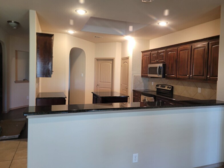 Building Photo - 5833 Tuleys Creek Dr