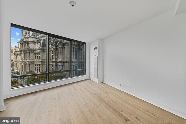 Building Photo - 1414 S Penn Square