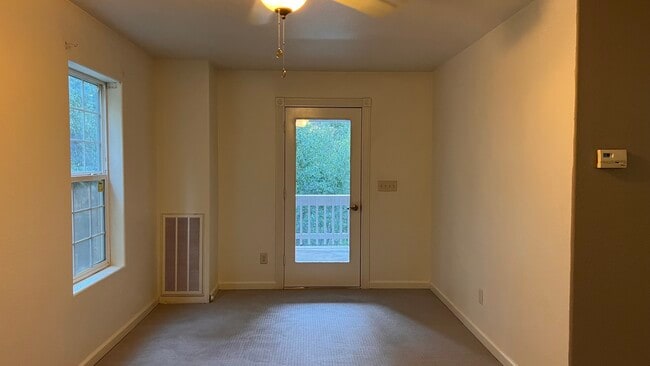 Building Photo - 14385 Holmwood Dr