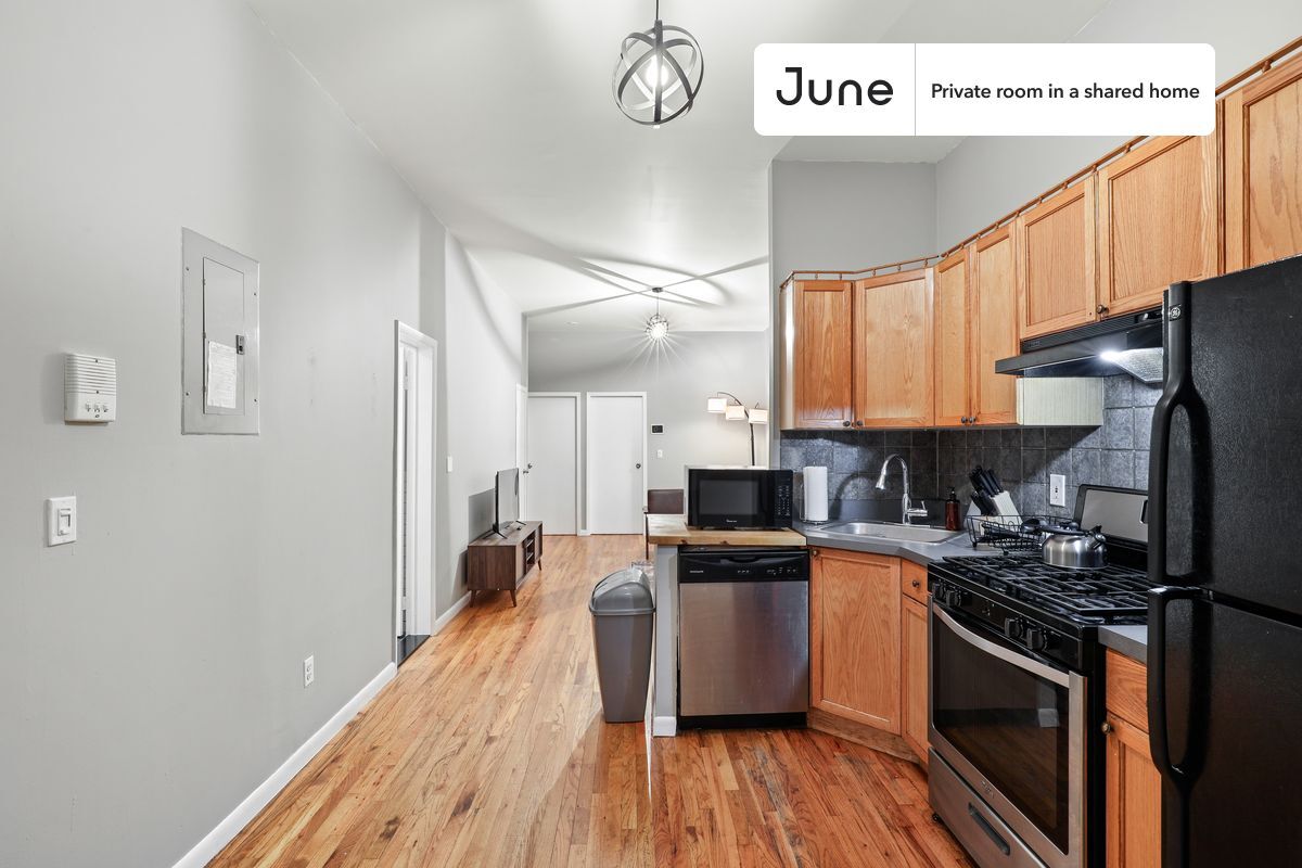 Building Photo - Room in Shared 4 bed/2 bath home