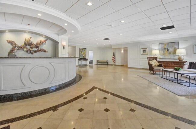 Building Photo - 2121 N Ocean Blvd