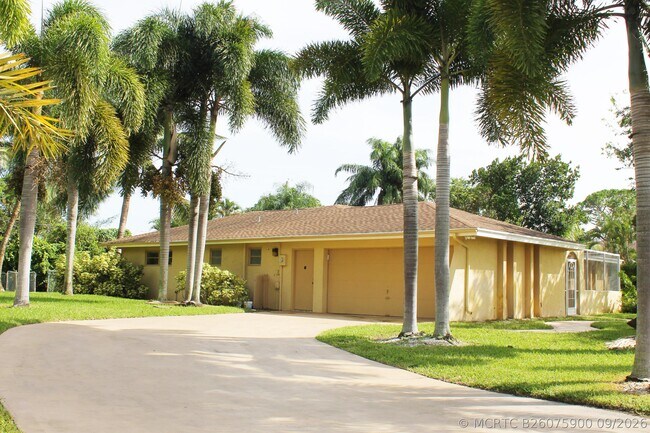 Building Photo - 2040 Trinidad Ct