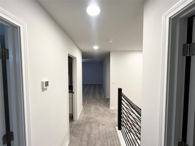 Building Photo - 116 Limonite Ln