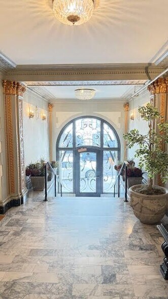 Building Photo - 1245 California St