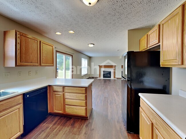 Building Photo - 160 Harvard Loop