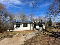 Building Photo - 2976 N Bogan Rd NE