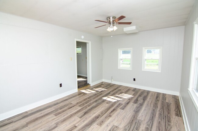 Building Photo - 320 Bear Creek Pike