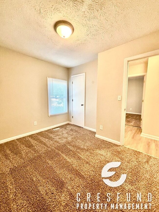 Building Photo - Coziest 3 Bed, 2 Bath - 15 MINUTES FROM YA...