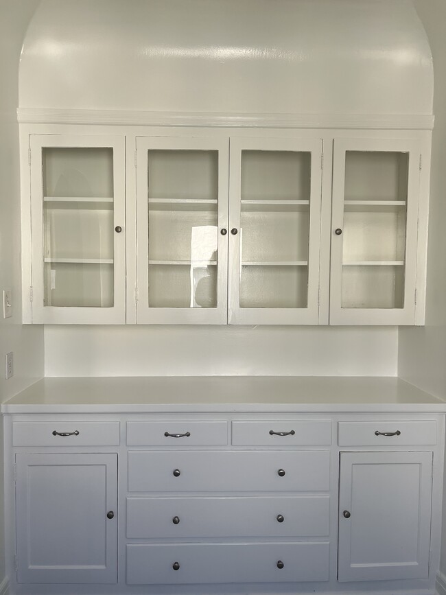 Built-in buffet in separate breakfast nook - 1614 Cimarron St