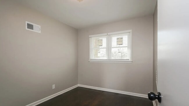 Building Photo - 1270 Del Rey Dr