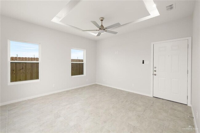 Building Photo - 13 N Alexandrite Ave