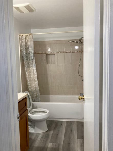 Building Photo - 14443 Pebble Hill Ln