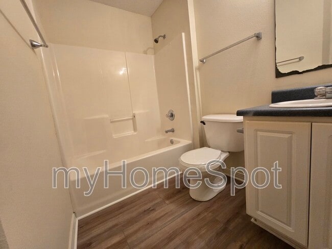 Building Photo - 1082 Antigua Cir