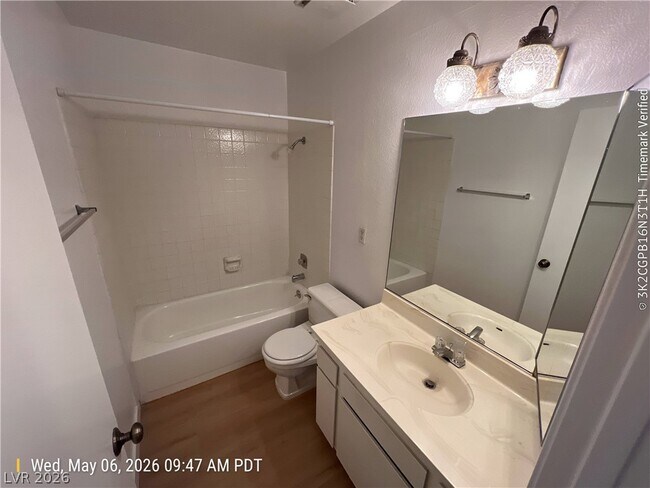 Building Photo - 2513 Lourdes Ave
