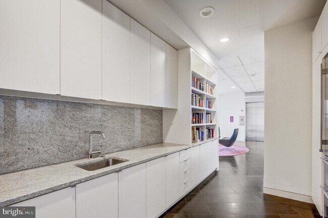 Building Photo - 1177 22nd St NW