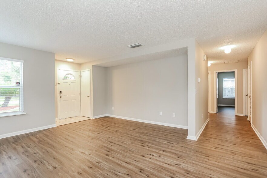Building Photo - 5736 Birds Nest Ln