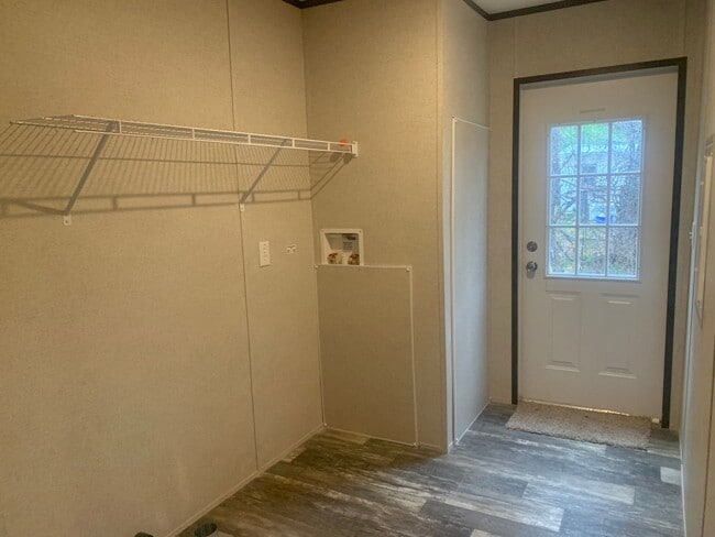 Building Photo - For Rent: 3 Bedroom, 2 Bath Newer Mobile Home.