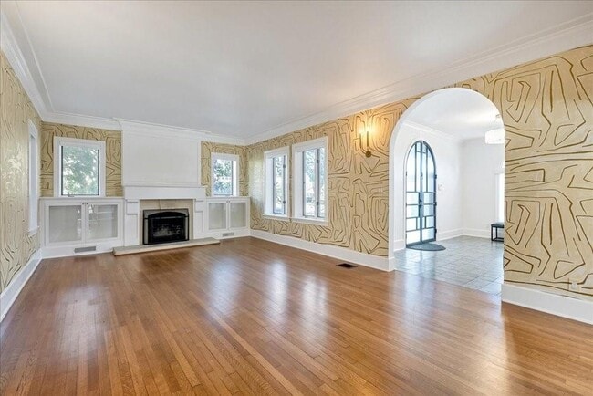 Building Photo - 1508 Marshall Ln