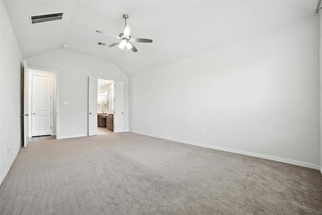 Building Photo - 3054 Columbus Loop