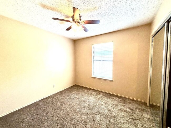 Building Photo - 3 Bedroom and 2 Bath with attached garage