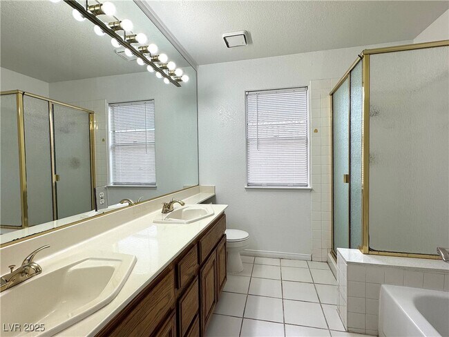 Building Photo - 7913 Waterfalls Ave