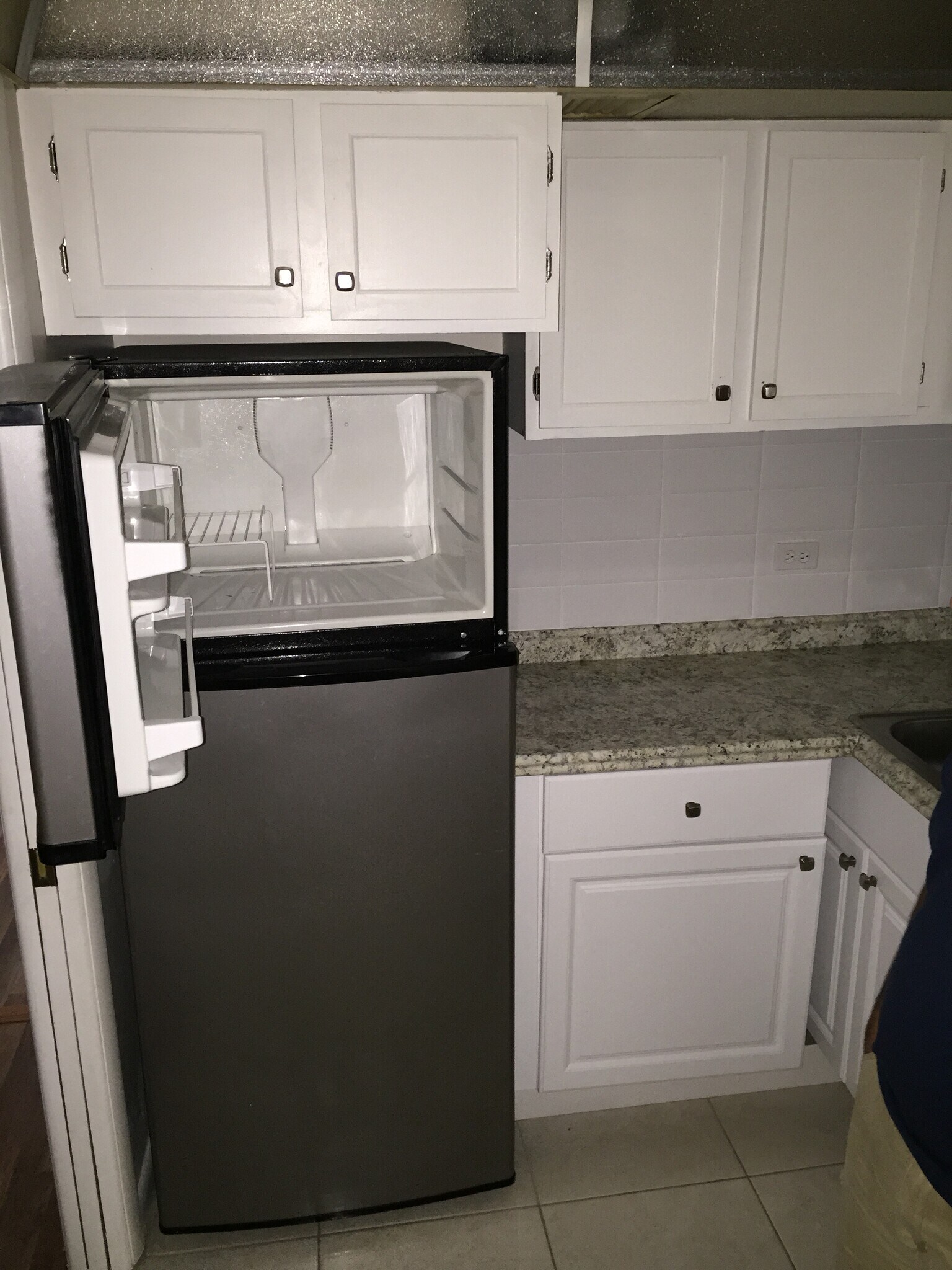 Building Photo - 3740 Inverrary Dr