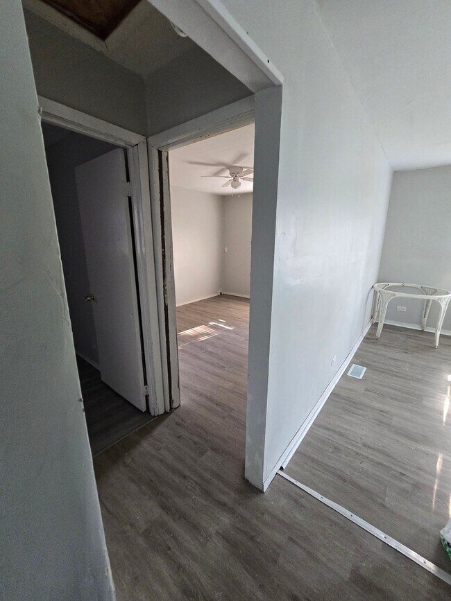 Building Photo - 22221 Willow Tree Ave