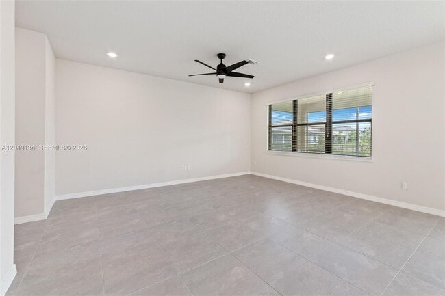 Building Photo - 4470 Waterside Dr