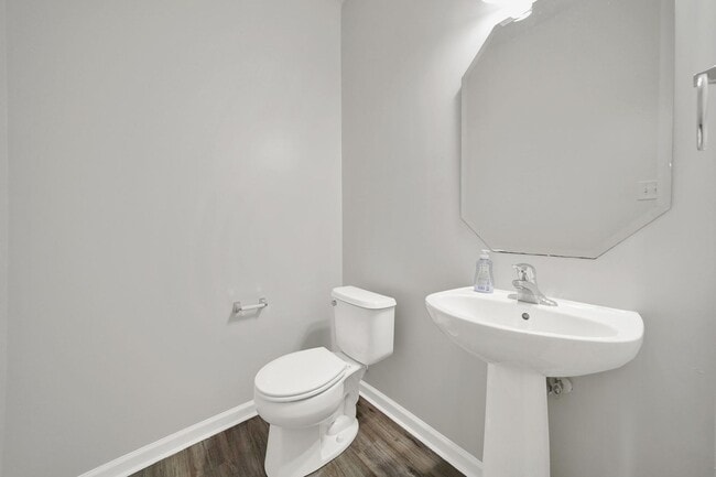 Building Photo - Lovely 3 Bed 2.5 Bath Townhome in Mint Hill!