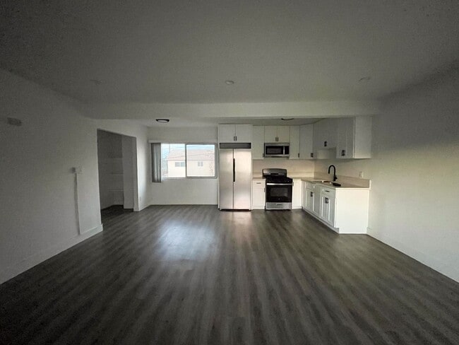 Interior Photo - 5315 Lorna St