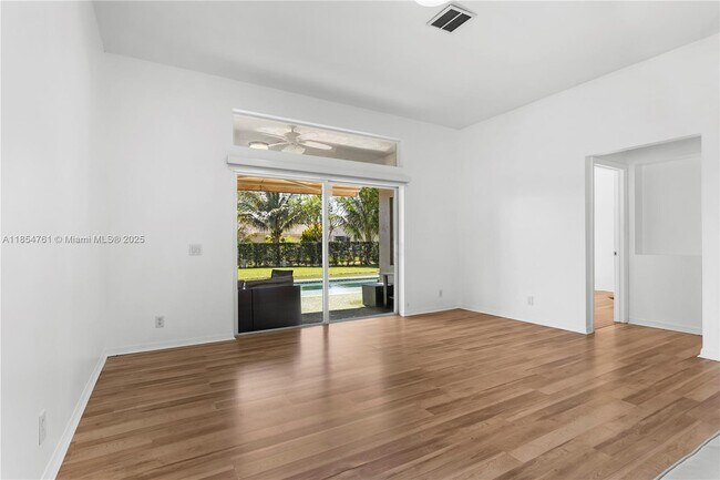 Building Photo - 4202 Sabal Ridge Cir