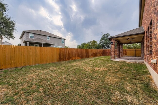 Building Photo - 716 Madalin Rue Ct