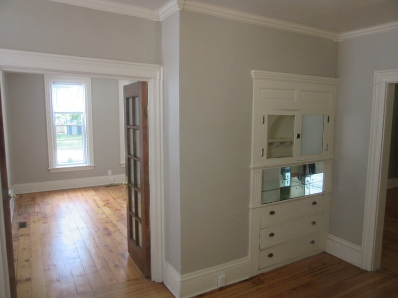 dining room looking into study - 307 W Columbia Ave