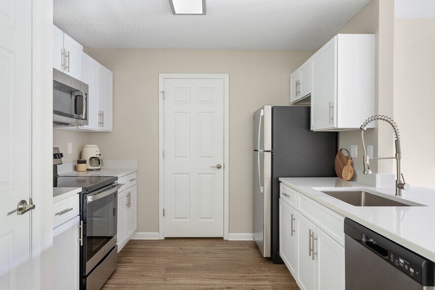 Ashford Place 905905 Pineville Point Ave Charlotte NC 28217