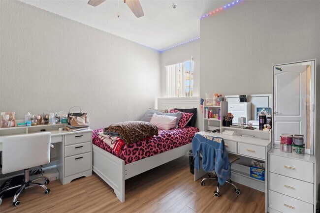 Building Photo - 9467 SW Merlin Ct