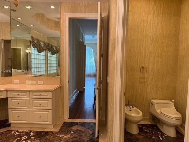 Building Photo - 891 Captiva Dr