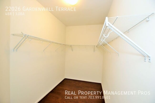 Building Photo - 22026 Gardenwall Terrace