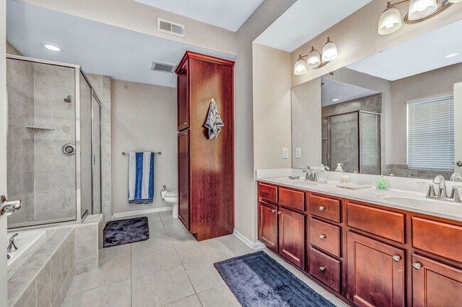 Master Bath - 3316 Wasson Rd