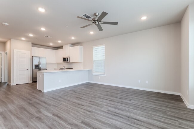 Building Photo - 18412 Idyllic Aly