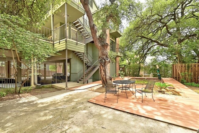 Building Photo - 2706 Salado St
