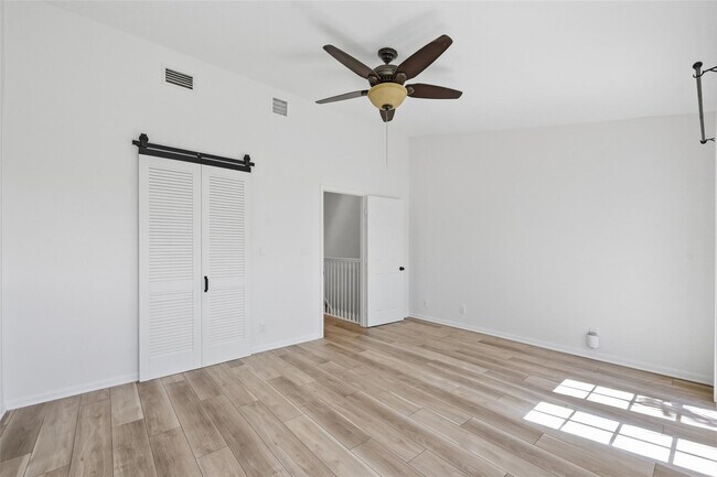 Building Photo - 4525 Bougainvilla Dr