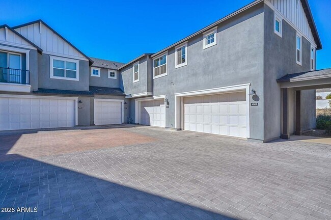 Building Photo - 11300 N Casa Dega Dr