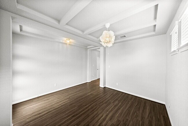 Building Photo - Beautifully Upgraded 3-Bedroom Home for Re...