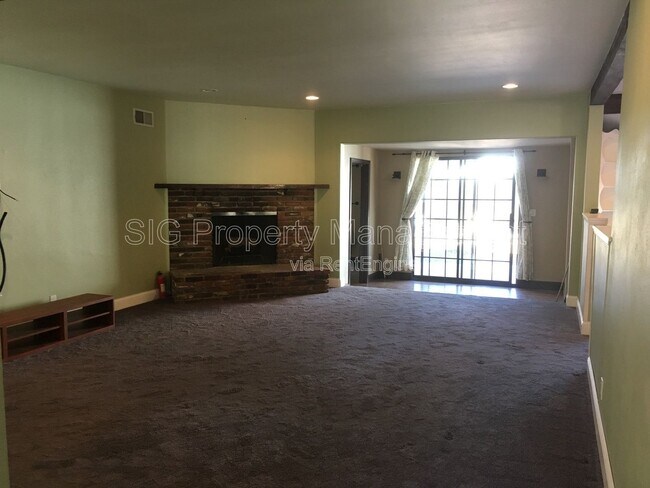 Building Photo - 7849 Beckett St