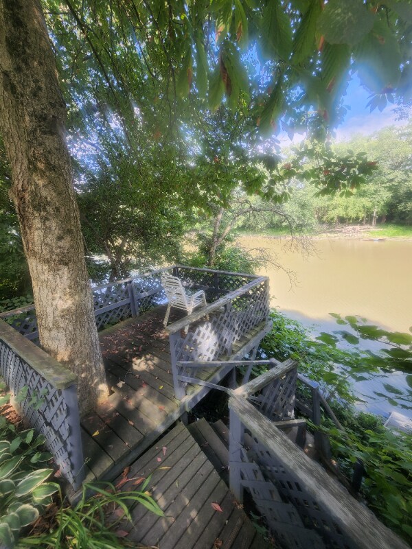 Building Photo - 504 S Martin St