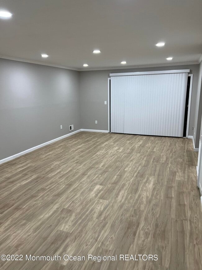 Building Photo - 269 Bromley Pl