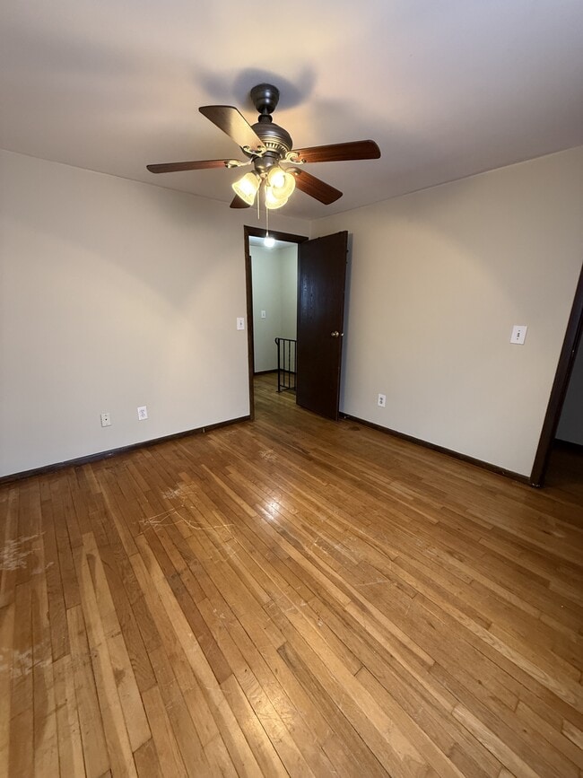 Building Photo - 5745 Pine Tree St S