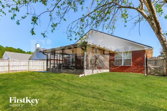 Building Photo - 2047 Eclipse Dr