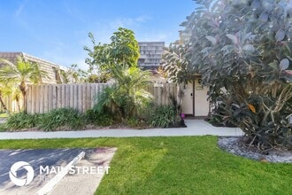 Building Photo - 4120 Palm Bay Cir