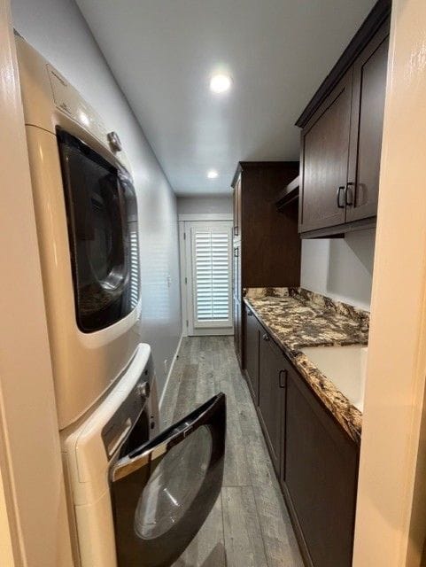 Building Photo - 1743 La Cresta Blvd